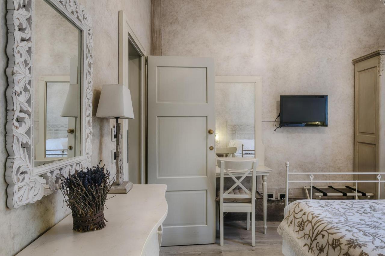 Relais Villa Vittoria Laglio Esterno foto