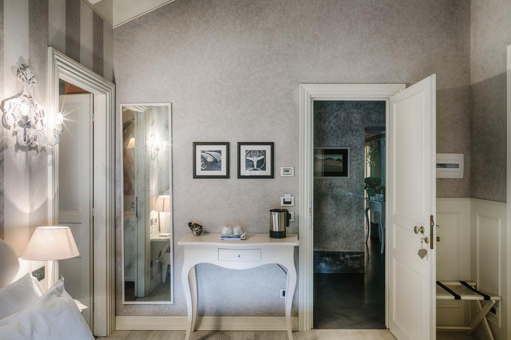 Relais Villa Vittoria Laglio Camera foto