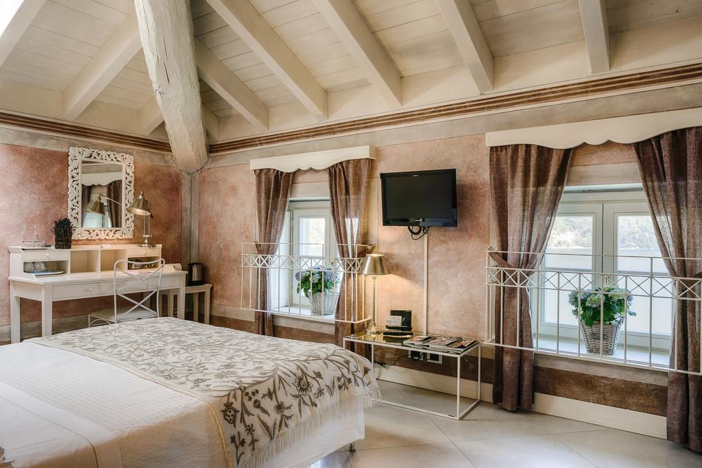 Relais Villa Vittoria Laglio Esterno foto